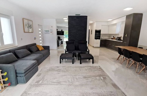 Valica Villa | Modern villa with private pool only 7 min from the beach
