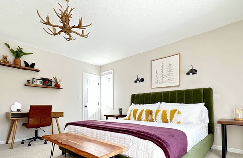 Stratton Chalet De Esquí | Modern VT Chalet with Hot Tub near Mt Snow & Stratton Mtn