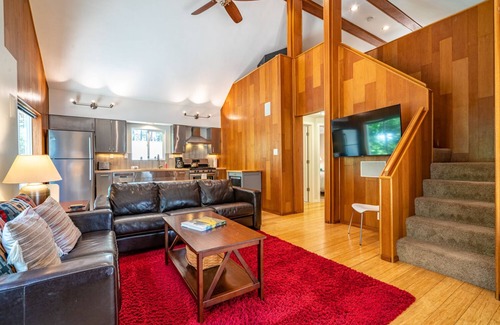Tahoma Casa | Moderno West Shore Chalet - a pie de la playa