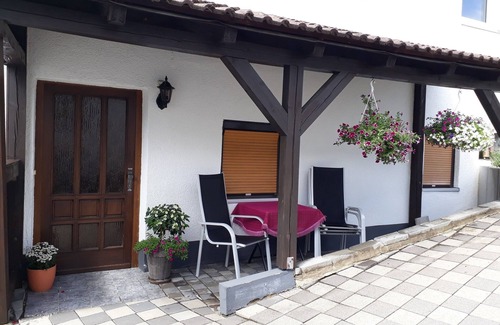 Nurn Apartamento | Apartamento moderno de 40 m2 con terraza y cenador, conexión Wi-Fi gratuita.