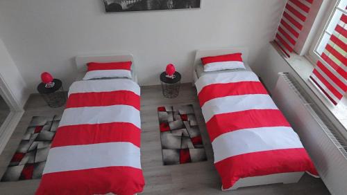 Loehne Apartamento | Moderne Altbauwohnung 80qm