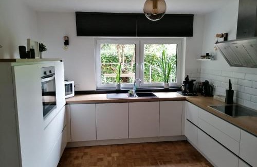 Pruem Apartamento | Moderne familienfreundliche Wohnung am Waldrand von Prüm mit Terrasse