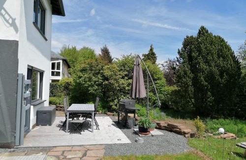 Pruem Apartamento | Moderne familienfreundliche Wohnung am Waldrand von Prüm mit Terrasse