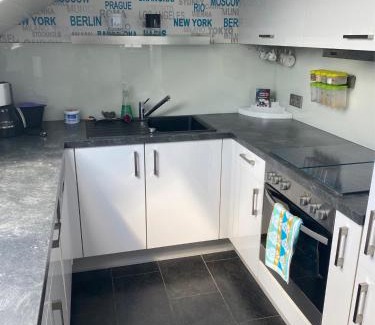 Kirchheim am Neckar Apartamento | Moderne Ferienwohnung Neckarschleife mit Klimaanlage