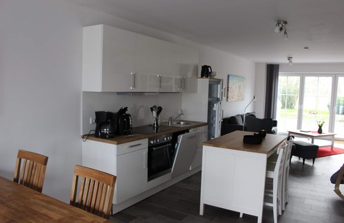 Norden Apartamento | Moderne Ferienwohnung Zum Stall für 4 Personen + Hund