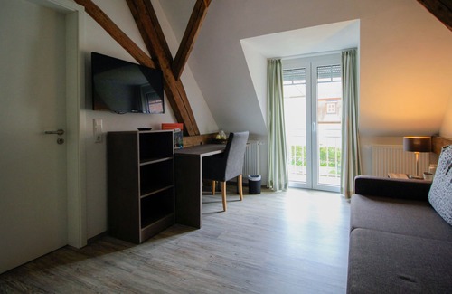 Burgbernheim Apartamento | Moderne Ferienwohnung in Zentraler Aber Ruhiger Lage