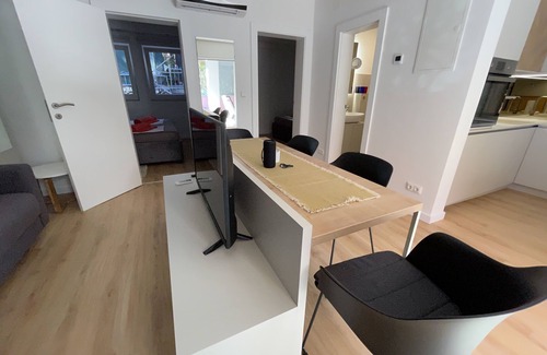 Artatore Apartamento | Moderne Ferienwohnung für 4 bis 5 Personen, 50m zum Strand