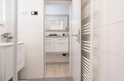 Groemitz Apartamento | Moderne Ferienwohnung Grömitz mit Garten/Terrasse