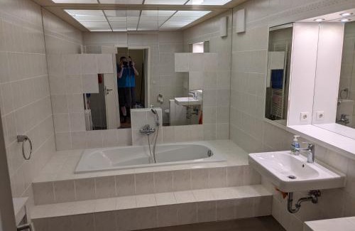 Schleußig Apartamento | Moderne Ferienwohnung in Leipzig-Schleußig