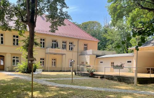 Oschatz Apartamento | Moderne Gästewohnung "Am Weinberg" am Stadtpark