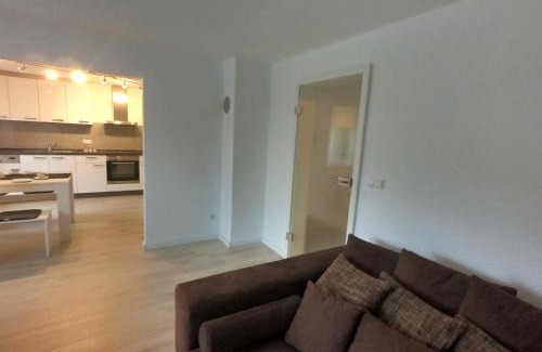 Trossingen Apartamento | Moderne helle 2,5 Zimmer Wohnung mit großem Bad und Küche in Trossingen