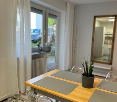 Rotensol Apartamento | Moderne, helle Terrassenwohnung im Kurort