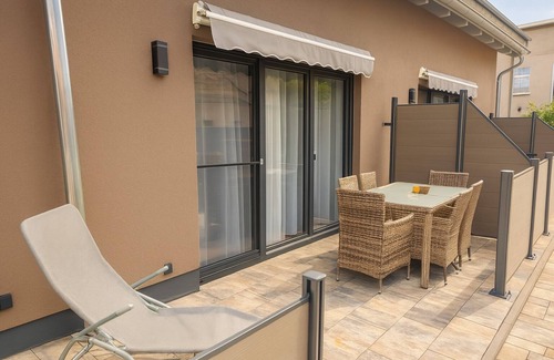 Luckau Apartamento | Moderne Maisonette Ferienwohnung im Mediterranen Stil