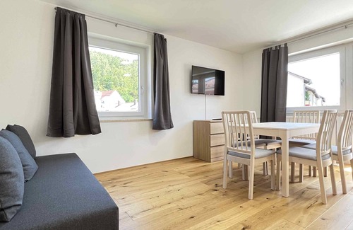 Schwandorf Apartamento | Moderne Monteurwohnung mit Balkon