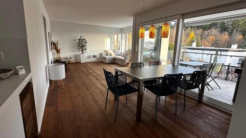 Hinwil Apartamento | Modernes 3,5 Zimmer Apartment 100 m2 mit Alpenblick und 2 Terrassen