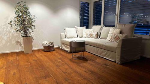 Hinwil Apartamento | Modernes 3,5 Zimmer Apartment 100 m2 mit Alpenblick und 2 Terrassen