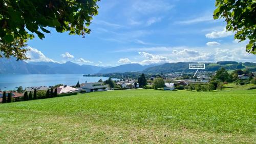 Altmuenster Apartamento | Modernes Apartment am Traunsee - See, Berge, Fitness & Parkplatz