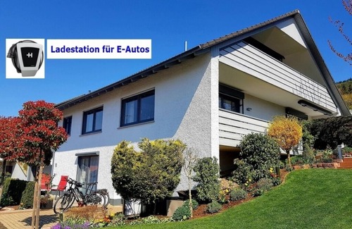 Buergstadt Apartamento | Modernes Apartment mit Terrasse