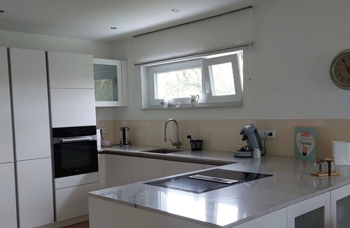Rheinfelden Apartamento | Modernes Appartement Lädt Familien Oder Einzelpersonen zum Entspannen ein
