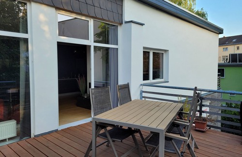 Dresden Apartamento | Modernes Loft mit Großer Terrasse und Zwei Kostenlosen Parkplätzen