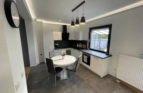 Magdeburg Apartamento | Modernes Reihenhaus mit Garten