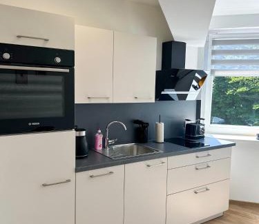 Innenstadt Apartamento | Modernisierte Ruheoase mit Parkplatz