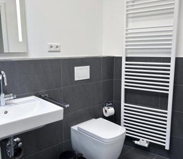 Innenstadt Apartamento | Modernisierte Ruheoase mit Parkplatz