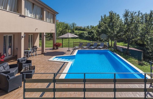 Radetici Otro | Impresionante casa de campo en Radetici con piscina privada
