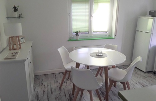 Stuttgart Apartamento | Apartamento de 2 habitaciones con muebles modernos en 70376 Stuttgart-Münster