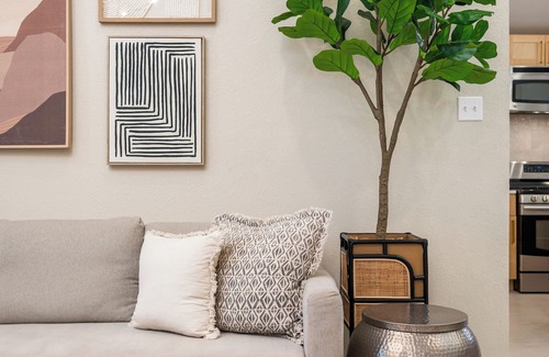 Barker Casa | Modernly Renovated Family Home w/ Double Swing, 4TVs, Pets OK & Backyard Firepit