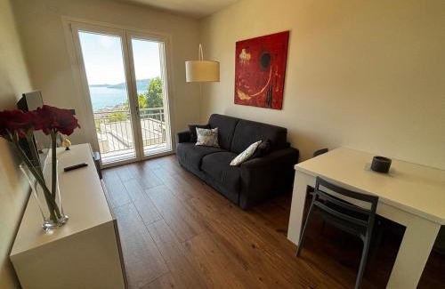 Cissano Apartamento | Moderno appartamento vista sul lago Maggiore