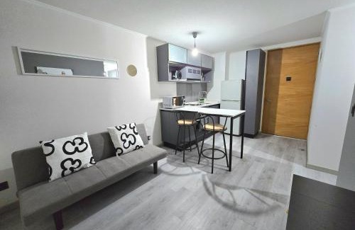 San Miguel Apartamento | Moderno departamento full equipado en San Miguel, Santiago, a pasos del metro Departamental