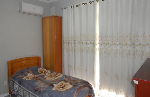 Braga Apartamento | Moderno e reformado 2 quartos com varanda e garagem