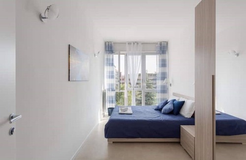Lorenteggio Apartamento | Moderno, Luminoso, Spazioso con Vista