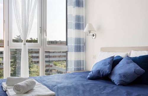 Lorenteggio Apartamento | Moderno, Luminoso, Spazioso con Vista