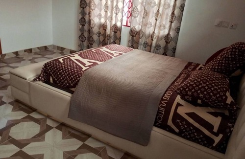 Roman Ridge Cama Y Desayuno | Modest and spacious room