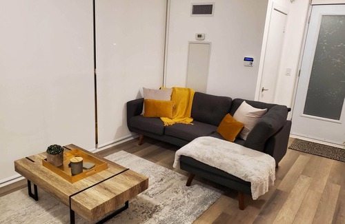 Briar Hill - Belgravia Casa | Modren Mid-Town townhouse .
