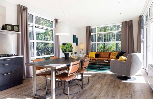 De Goorn Chalet De Esquí | ✓ Module Special at Park Westerkogge ✓ Holiday home for 4 people ✓ Located in Berkhout (North Holland) ✓ Waterfront holiday resort ✓ Book directly at the resort