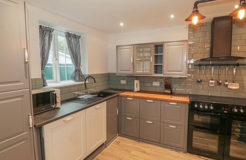 Rhiw Casa | MOEL YR WYN, pet friendly, luxury holiday cottage in Aberdaron