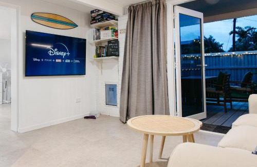 Moffat Beach Apartamento | Moffat Beach Coastal Contemporary Unit B
