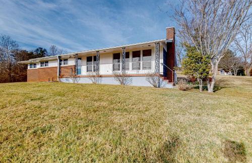 Asheville Casa | Moffitt Branch