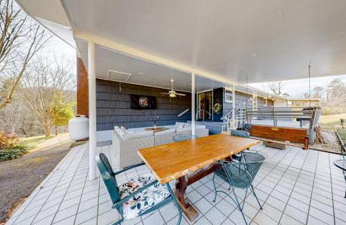 Asheville Casa | Moffitt Branch