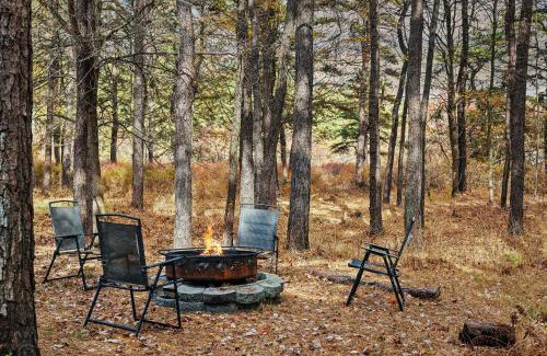 Long Pond Casa | Mohegan by AvantStay Private Dock Firepit Community Pool Beach