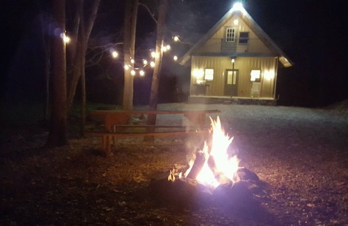 Loudonville Cabaña | Mohican river and Mohican state park cottage