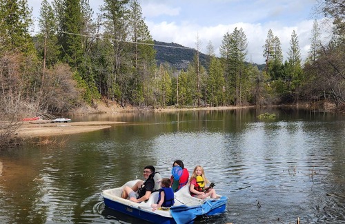 North Fork Cabina | Moic Lake House II a destination for family fun.
