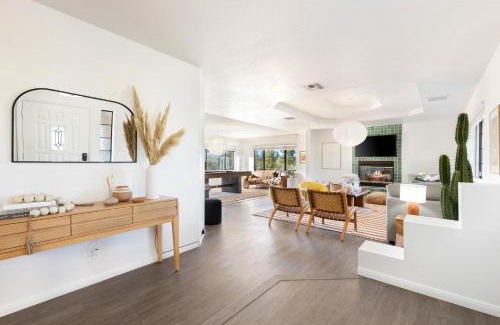 Yucca Valley Casa | Mojave Moon by AvantStay Modern Bright JT Home in Great Location w Pool Hot Tub