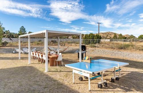 Yucca Valley Casa | Mojave Moon by AvantStay Modern Bright JT Home in Great Location w Pool Hot Tub