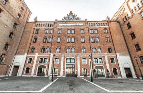 Molina Apartamento | Molino Stucky Apartment Wi-Fi R&R
