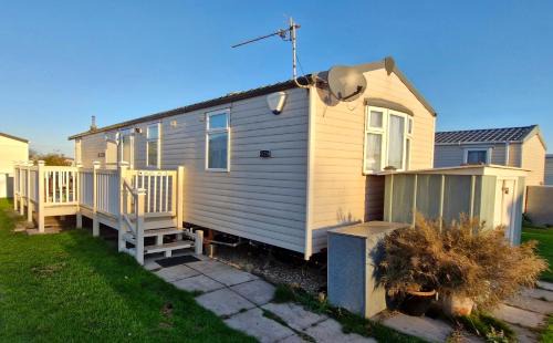 Ingoldmells Complejo | MOLLIES DEN 6 Berth 2 Bedrooms Waterside Leisure Park Ingoldmells