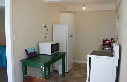 Waihi Beach Cabaña | Mollies Place - Waihi Beach Holiday Unit